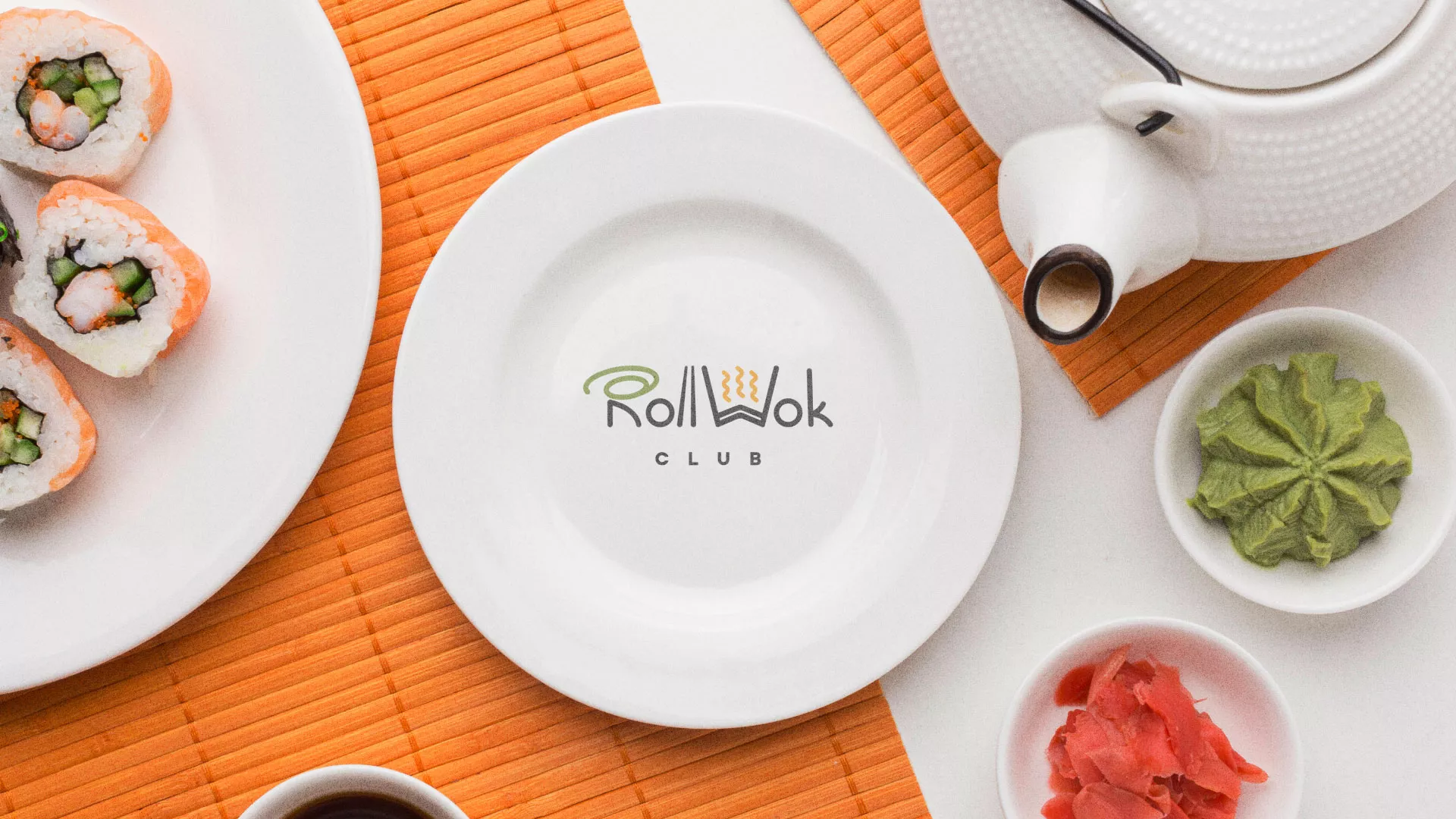 Разработка логотипа и фирменного стиля суши-бара «Roll Wok Club» в Глазове